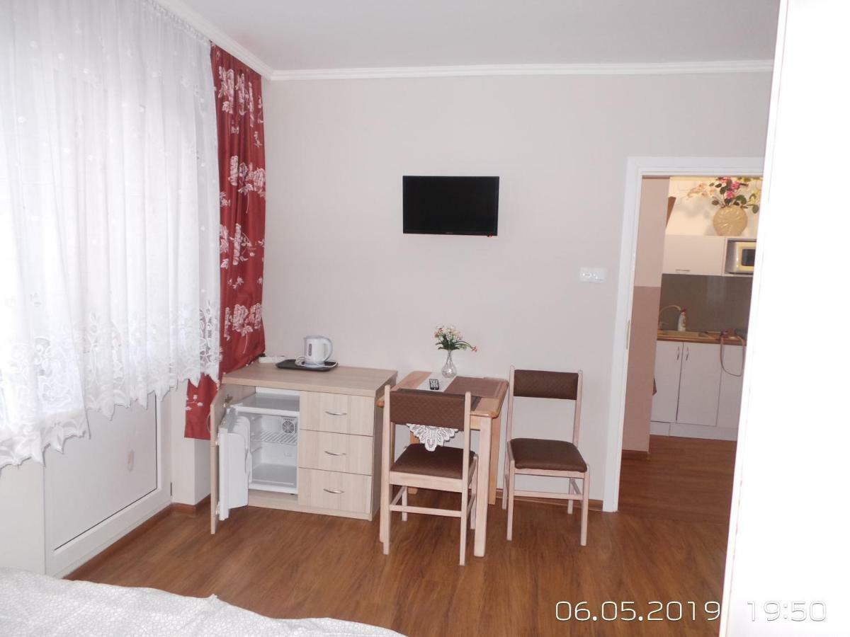 Latarnik Bed & Breakfast Wladyslawowo Bagian luar foto