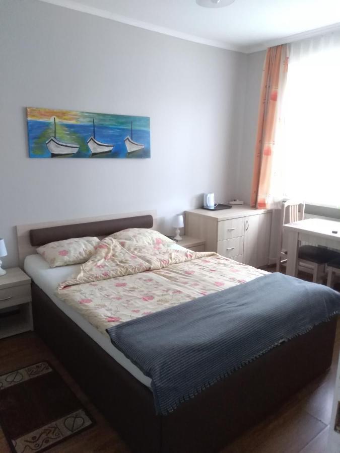 Latarnik Bed & Breakfast Wladyslawowo Bagian luar foto